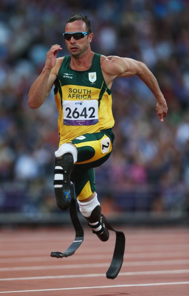 Oscar Pistorius corriendo